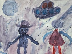 Praca o tematyce fantastycznej przedstawia fioletową planetę z dwoma postaciami przypominającymi ufoludki i z pojazdem kosmicznym