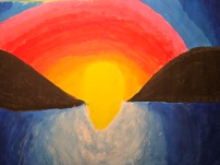 Praca przedstawia zachód słońca odbijający się w morzu
