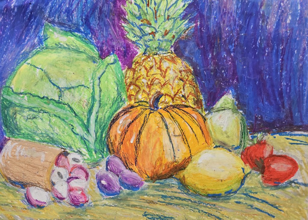 Praca przedstawia duży zestaw brył takich jak śliwki, dynię, kapustę, cytrynę, ananasa, pomidorki