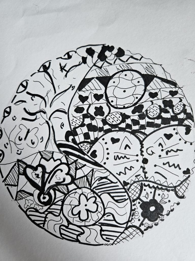 W konturze koła kombibnacja linii i plam