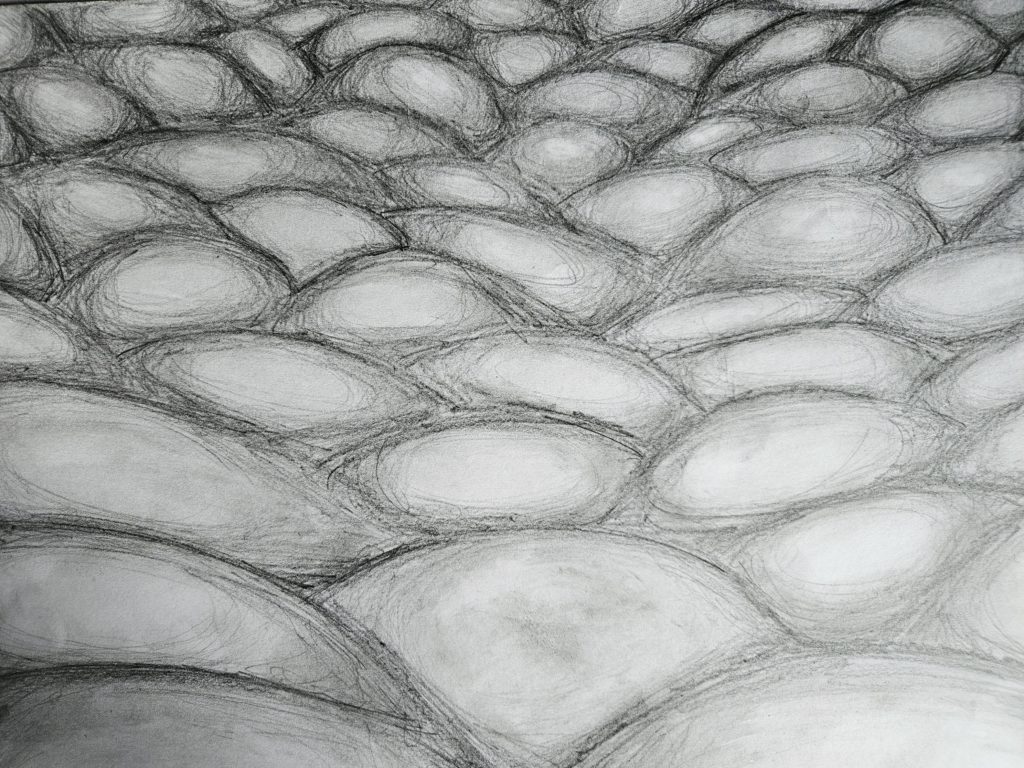 Na pracy zachodzące za siebie wycieniowane kule