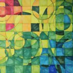 raca przedstawia geometryczną kompozycje z kół, łuków i linii. Na wykreślona kompozycję ołówkiem dodany jest wielokolorowy rysunek mazakami